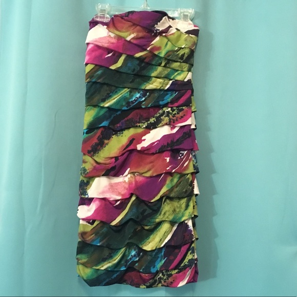 Multicolor strapless ruffle dress - Picture 2 of 3